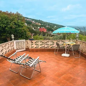 With Huge Deck Nestled In Marvelous Gardens - Nidos Appartement